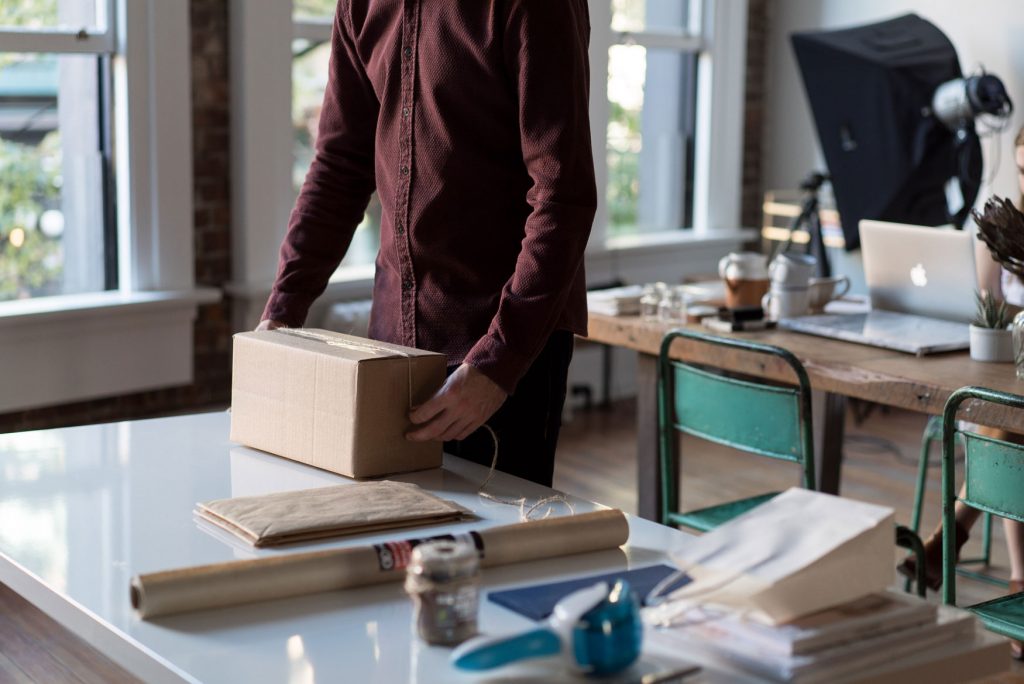 What Sets Traditional & e-Commerce Sales Channels Apart?